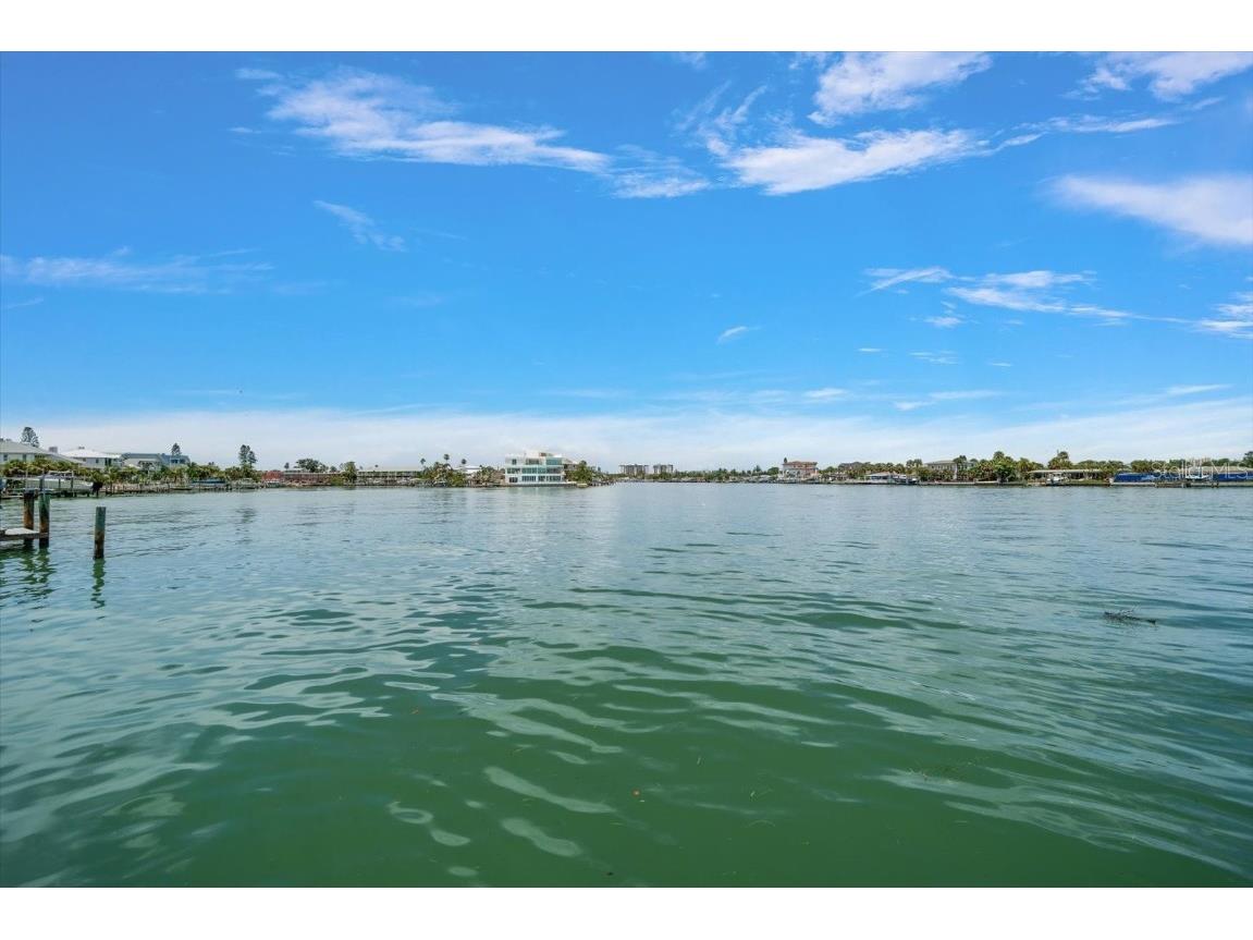 8405 Bayshore Drive Treasure Island FL 33706 - BLIND PASS WATERWAY TB8411617 image5