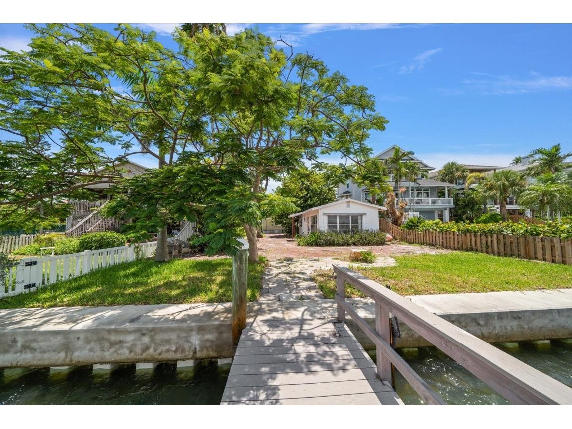 8405 Bayshore Drive Treasure Island FL 33706 - BLIND PASS WATERWAY TB8411617 image7