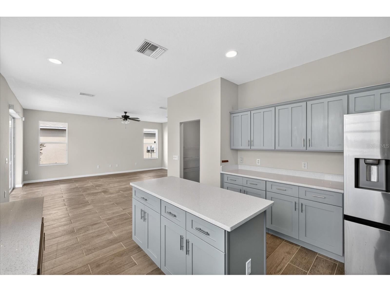 8405 Canterbury Lake Boulevard Tampa FL 33619 TB8506285 image10
