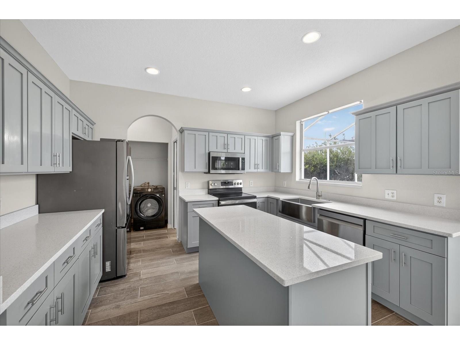 8405 Canterbury Lake Boulevard Tampa FL 33619 TB8506285 image13