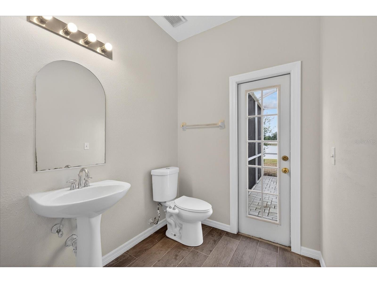 8405 Canterbury Lake Boulevard Tampa FL 33619 TB8506285 image16