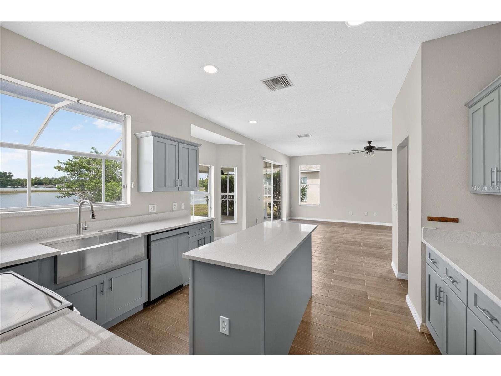 8405 Canterbury Lake Boulevard Tampa FL 33619 TB8506285 image7