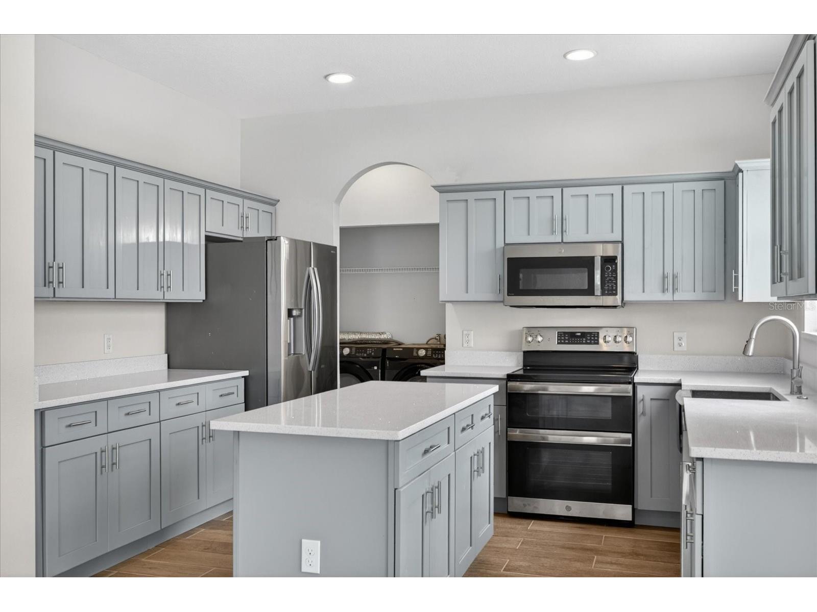 8405 Canterbury Lake Boulevard Tampa FL 33619 TB8506285 image8