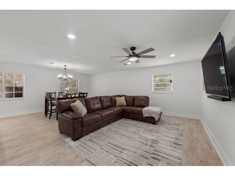 8405 Stillbrook Avenue Tampa FL 33615 TB8425010 image11