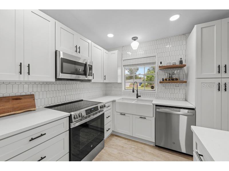 8405 Stillbrook Avenue Tampa FL 33615 TB8425010 image5