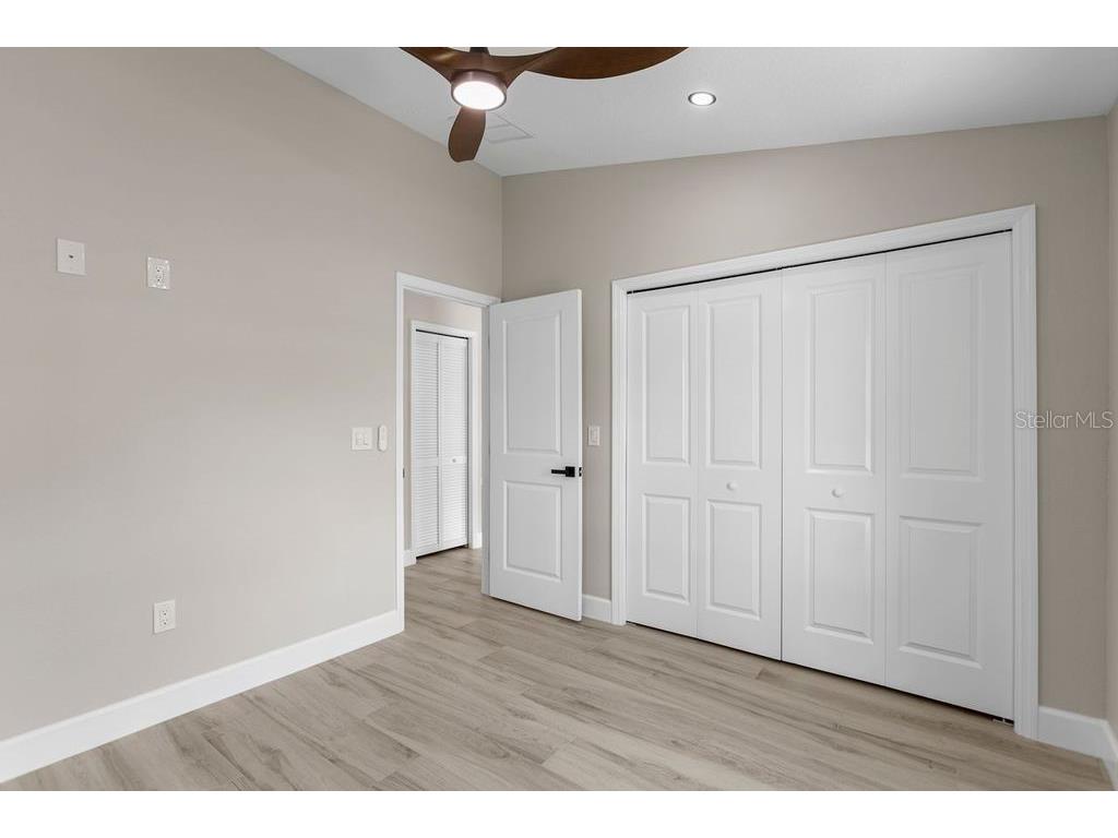 8405 Woodlake Drive Tampa FL 33615 TB8419378 image19