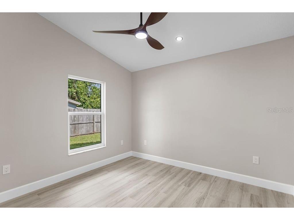 8405 Woodlake Drive Tampa FL 33615 TB8419378 image24