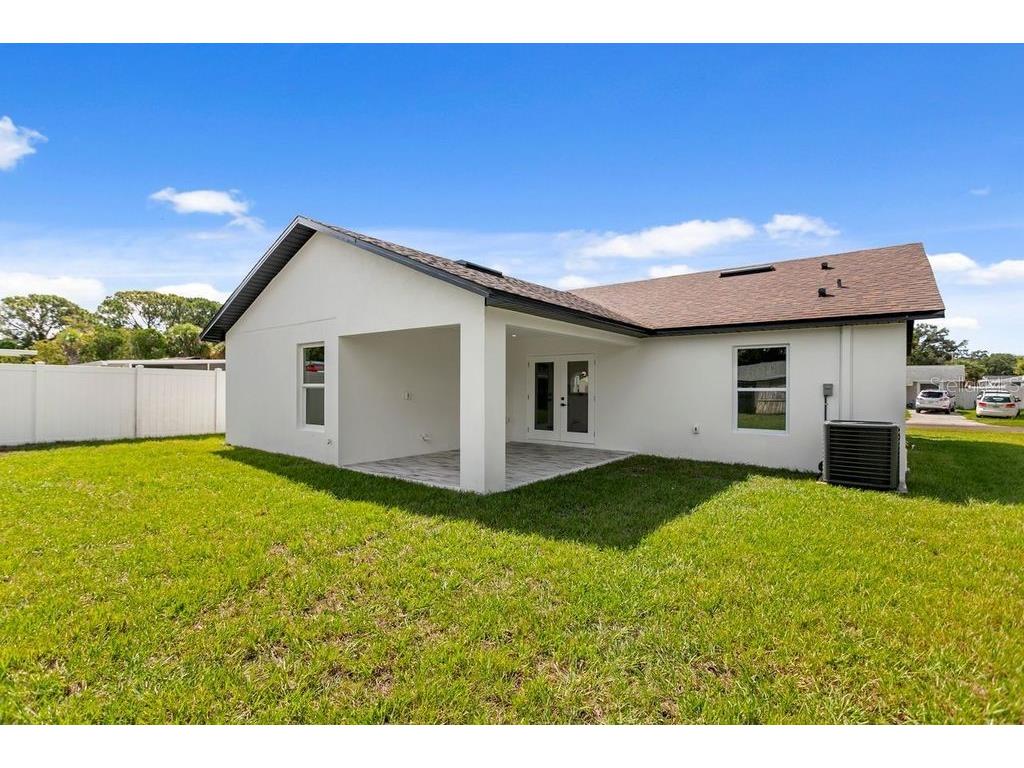 8405 Woodlake Drive Tampa FL 33615 TB8419378 image29