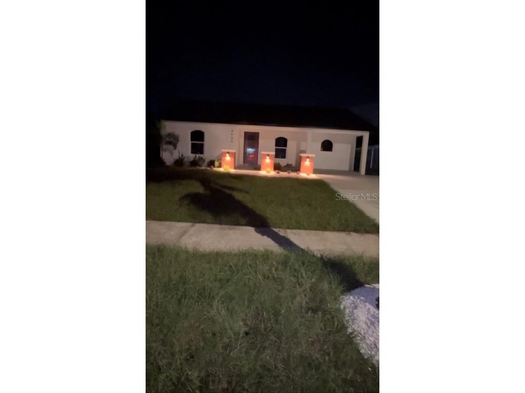 8405 Woodlake Drive Tampa FL 33615 TB8419378 image32