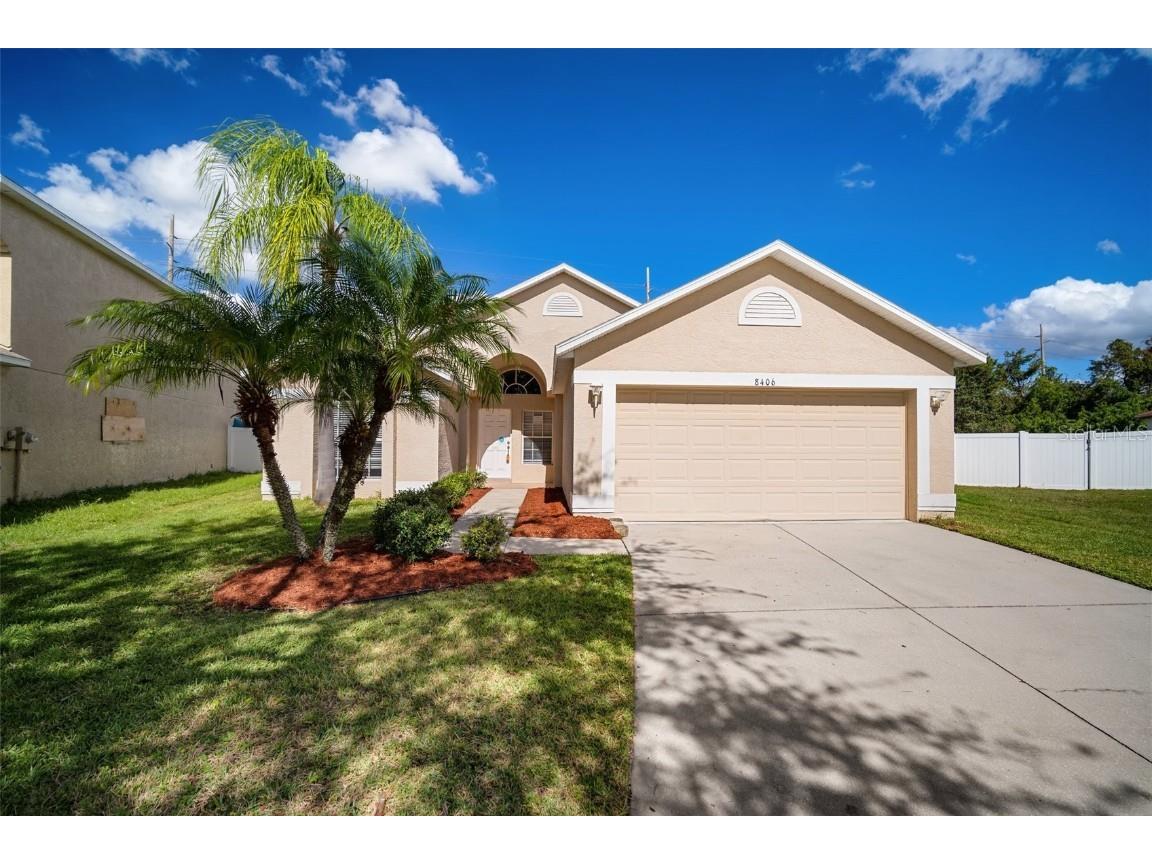 8406 Carriage Pointe Drive Gibsonton FL 33534 T3411279 image1