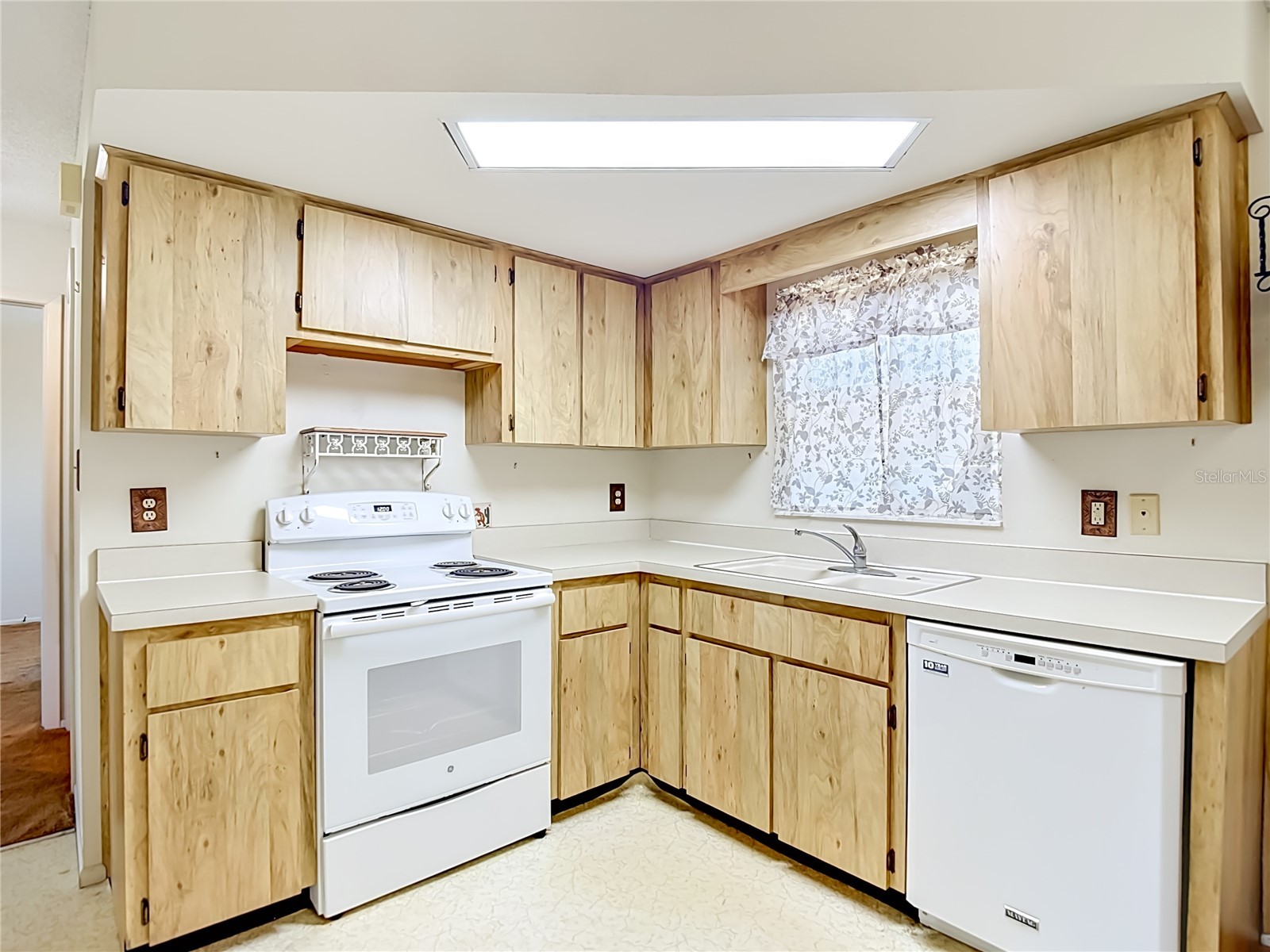 8406 Luray Drive Port Richey FL 34668 W7885598 image15