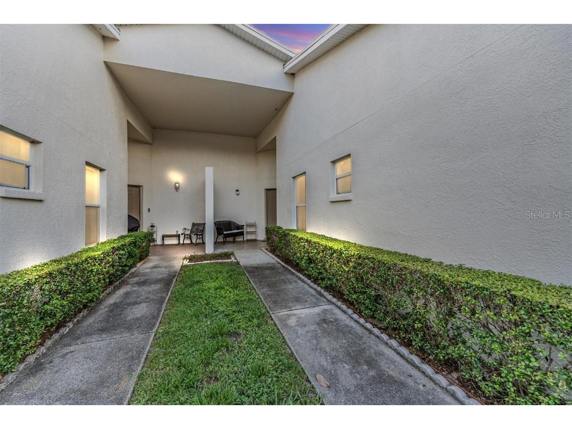8406 Terrace Meadows Court Temple Terrace FL 33637 TB8411359 image2