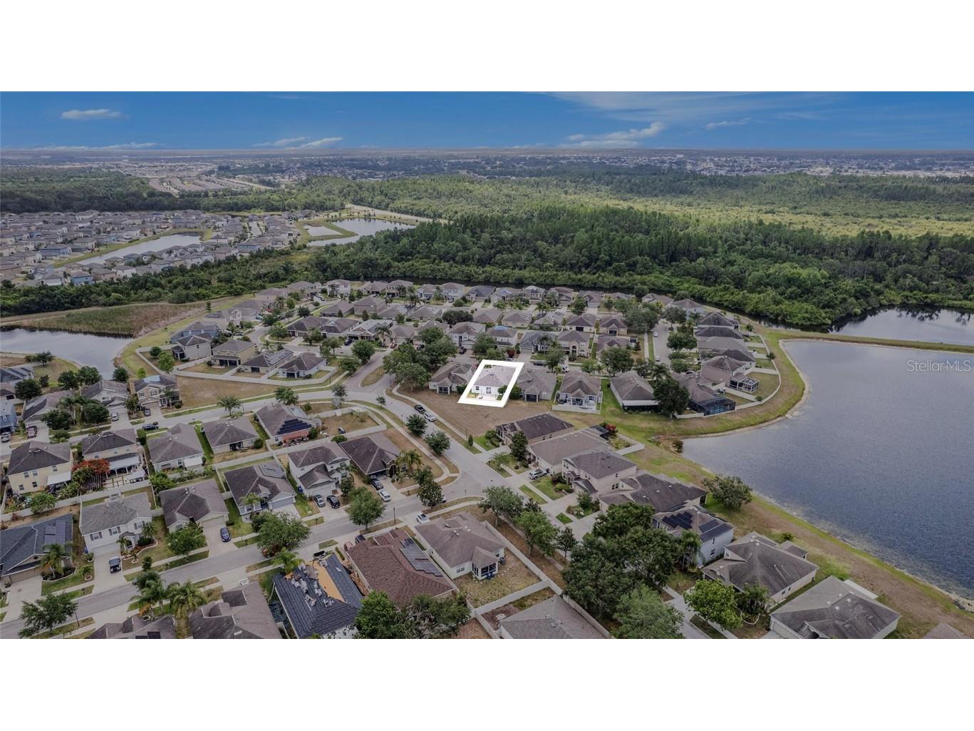 8407 Hunters Fork Loop Ruskin FL 33573 TB8381465 image37