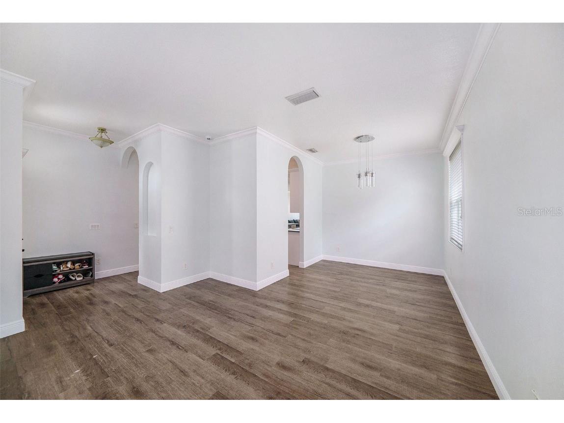 8407 Hunters Fork Loop Ruskin FL 33573 TB8381465 image6