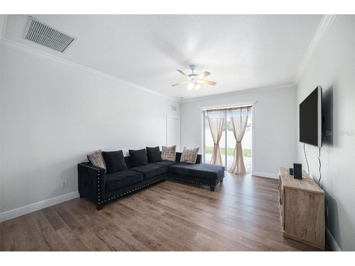 8407 Hunters Fork Loop Ruskin FL 33573 TB8381465 image8