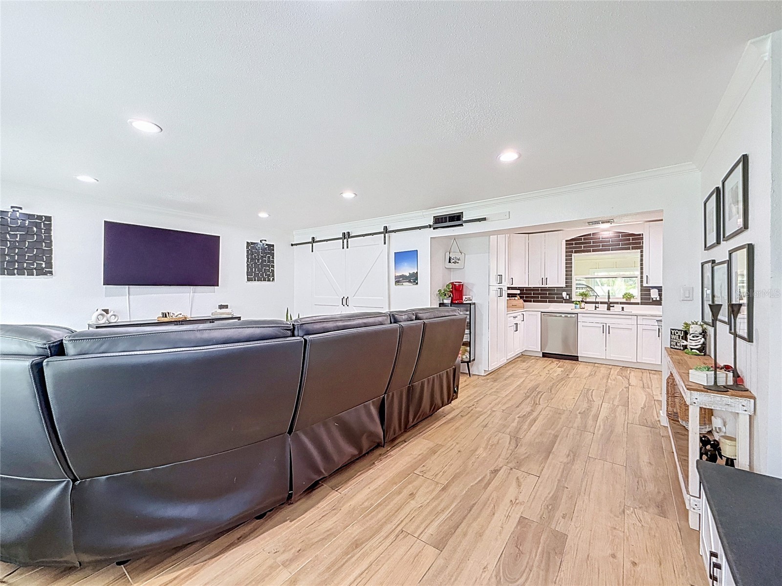 8407 Quartz Place Tampa FL 33615 TB8528771 image16