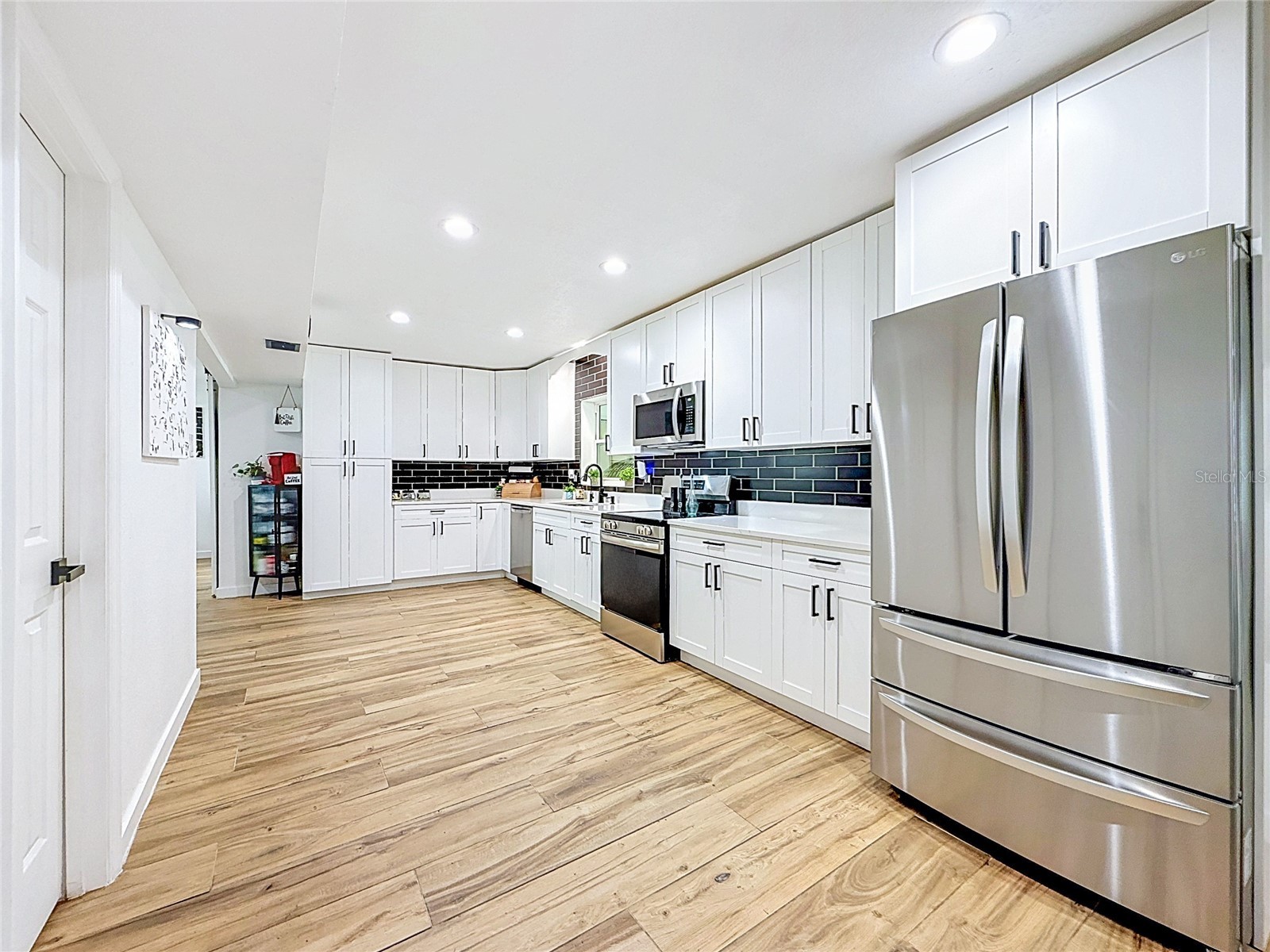 8407 Quartz Place Tampa FL 33615 TB8528771 image8