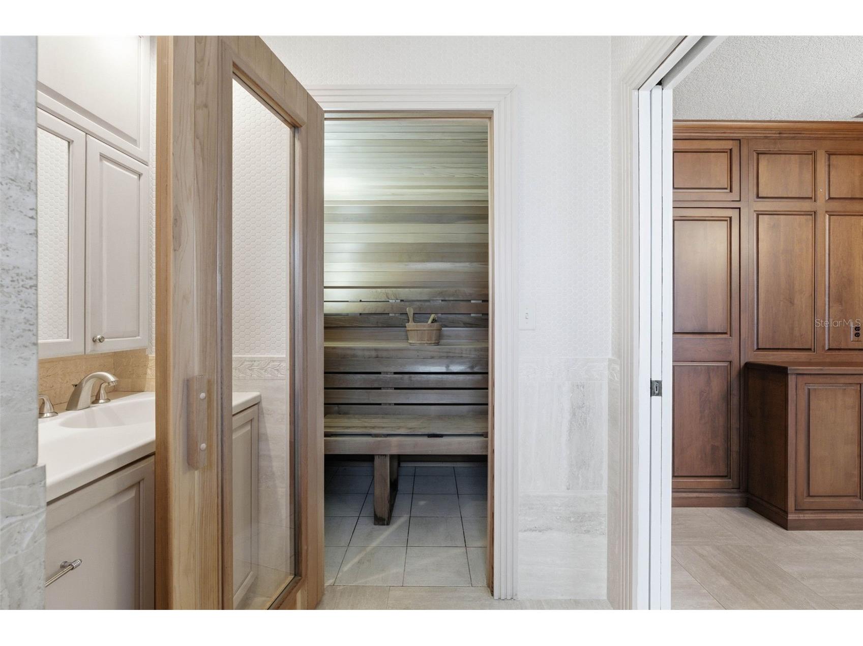 8408 Annwood Road Seminole FL 33777 TB8468372 image19