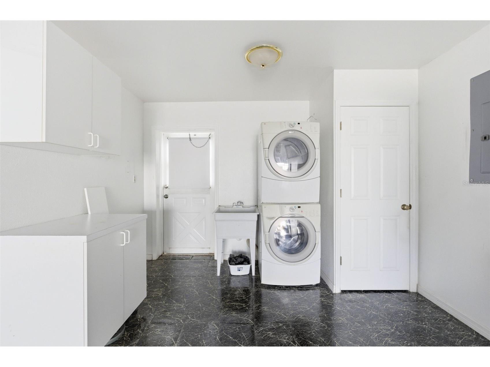 8408 Annwood Road Seminole FL 33777 TB8468372 image28