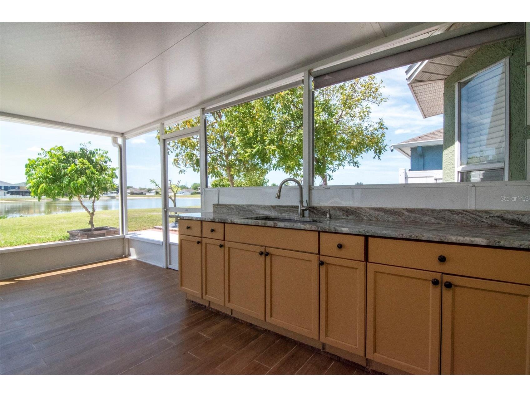 8408 Canterbury Lake Boulevard Tampa FL 33619 O6398946 image15