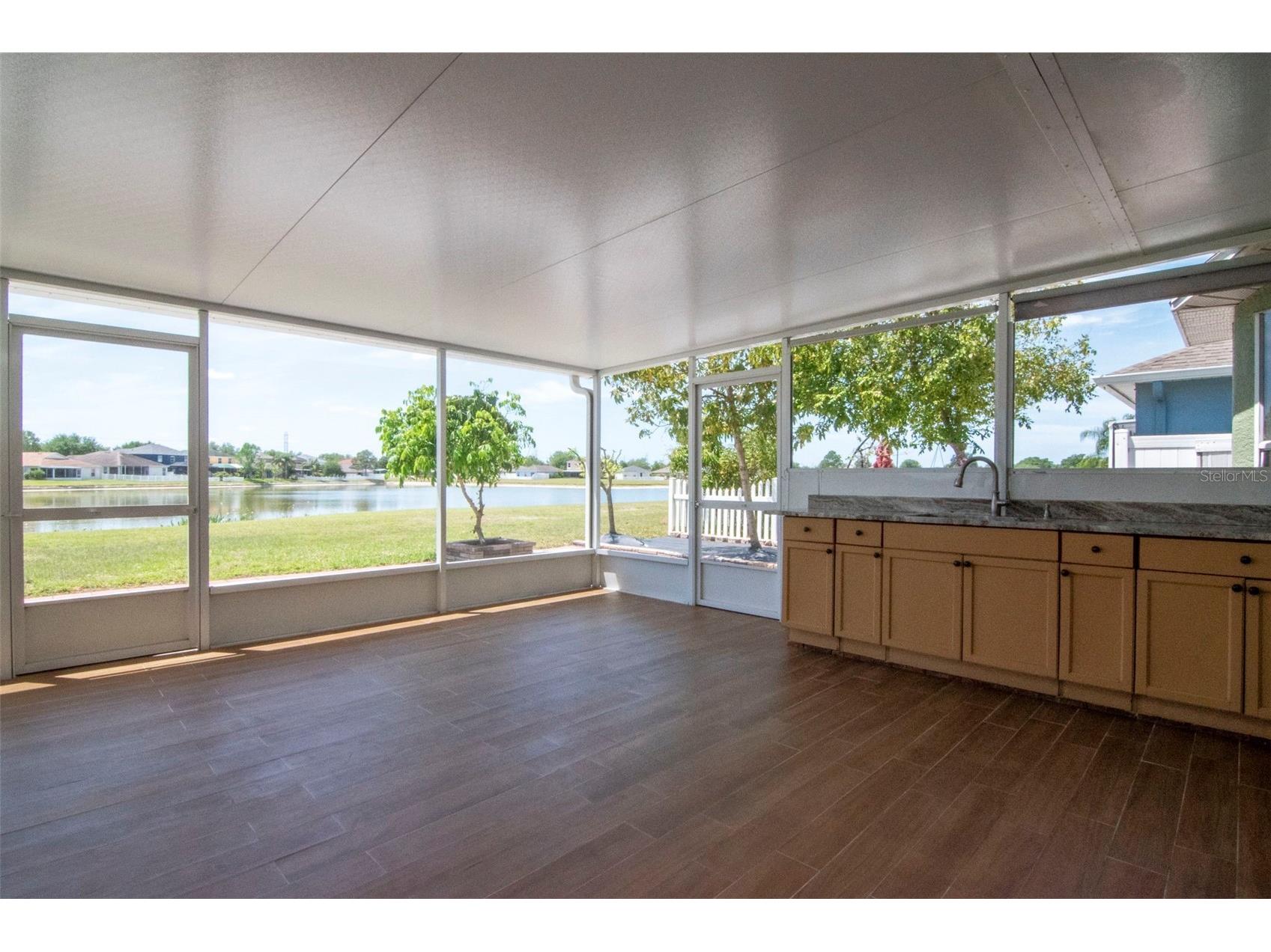 8408 Canterbury Lake Boulevard Tampa FL 33619 O6398946 image16