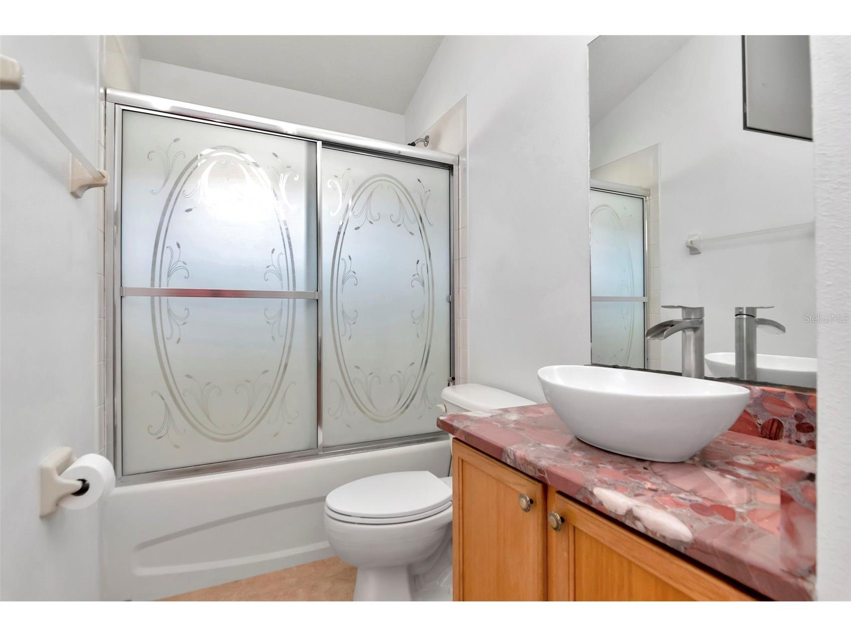 8408 Canterbury Lake Boulevard Tampa FL 33619 O6398946 image25