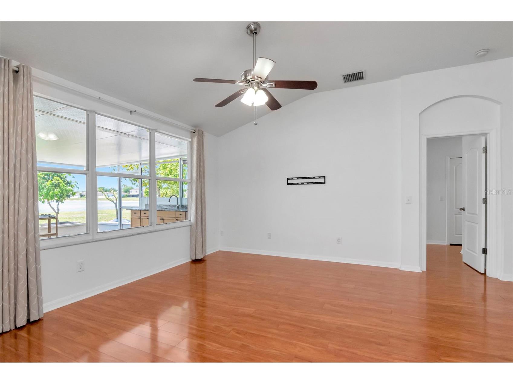 8408 Canterbury Lake Boulevard Tampa FL 33619 O6398946 image44