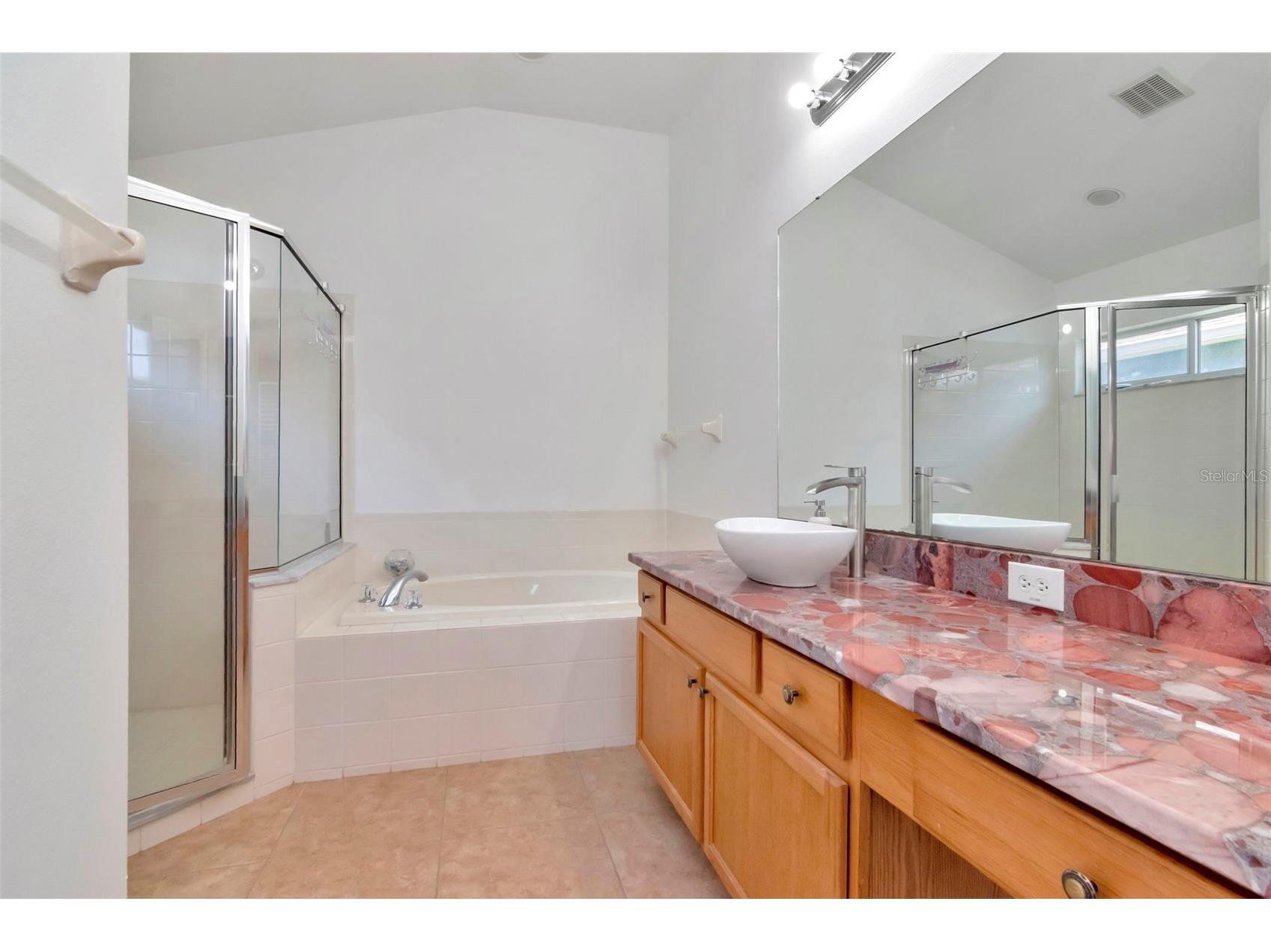 8408 Canterbury Lake Boulevard Tampa FL 33619 O6398946 image63