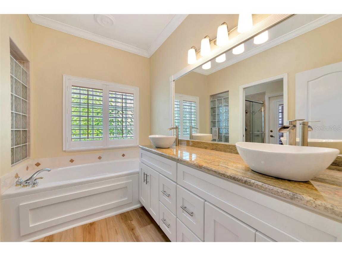 8408 Whispering Woods Court Lakewood Ranch FL 34202 A4671961 image19