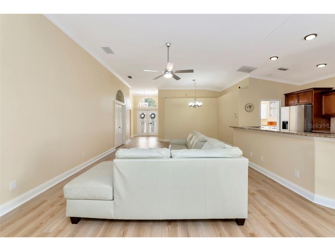 8408 Whispering Woods Court Lakewood Ranch FL 34202 A4671961 image3