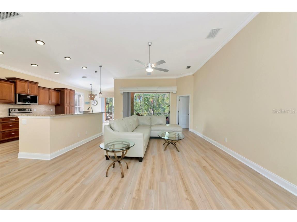 8408 Whispering Woods Court Lakewood Ranch FL 34202 A4671961 image6