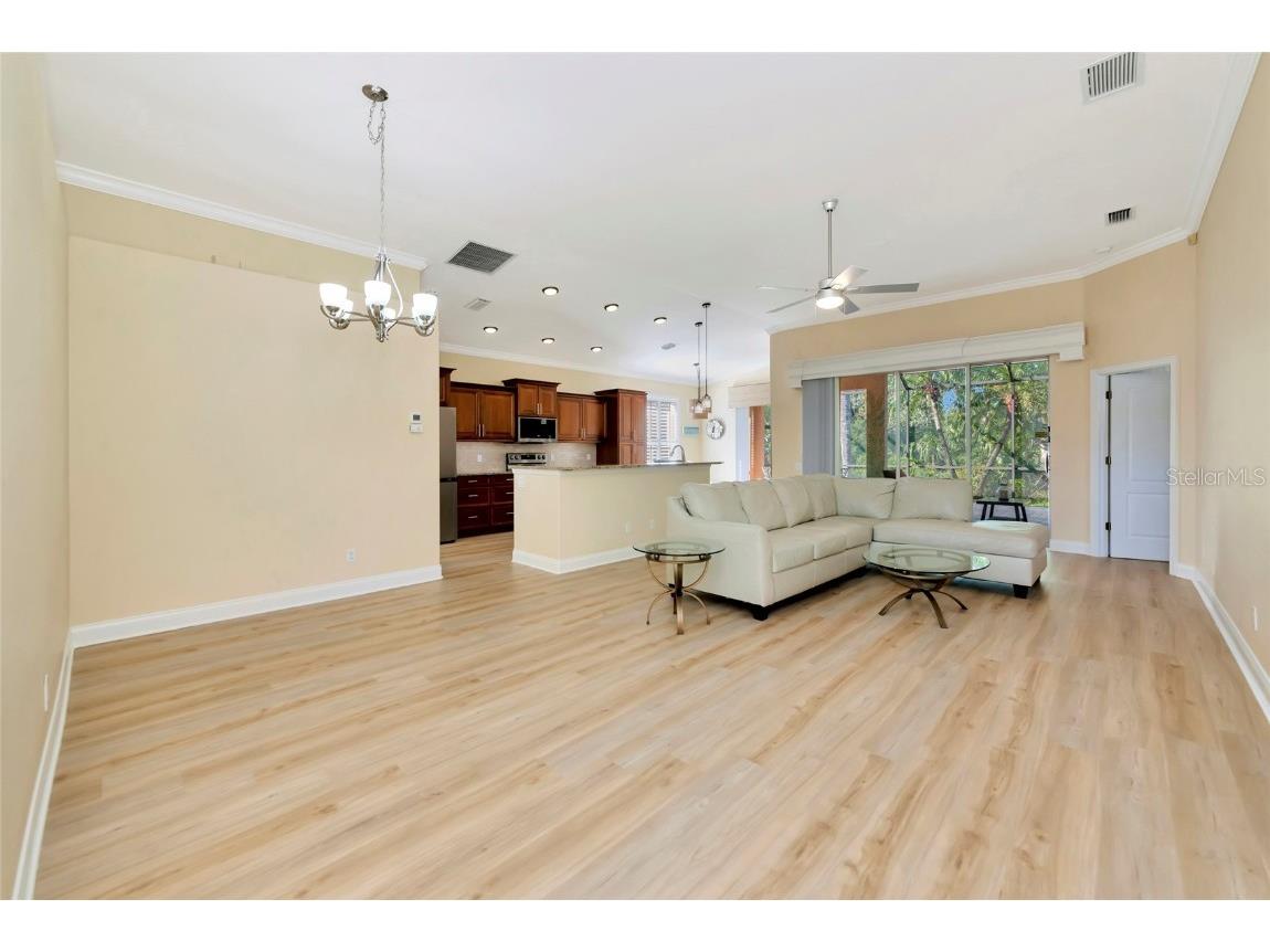 8408 Whispering Woods Court Lakewood Ranch FL 34202 A4671961 image8