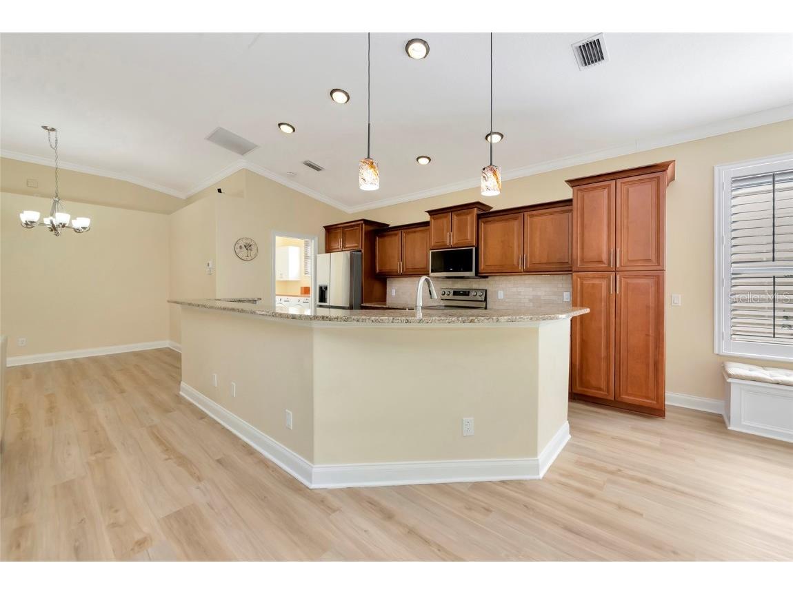 8408 Whispering Woods Court Lakewood Ranch FL 34202 A4671961 image9