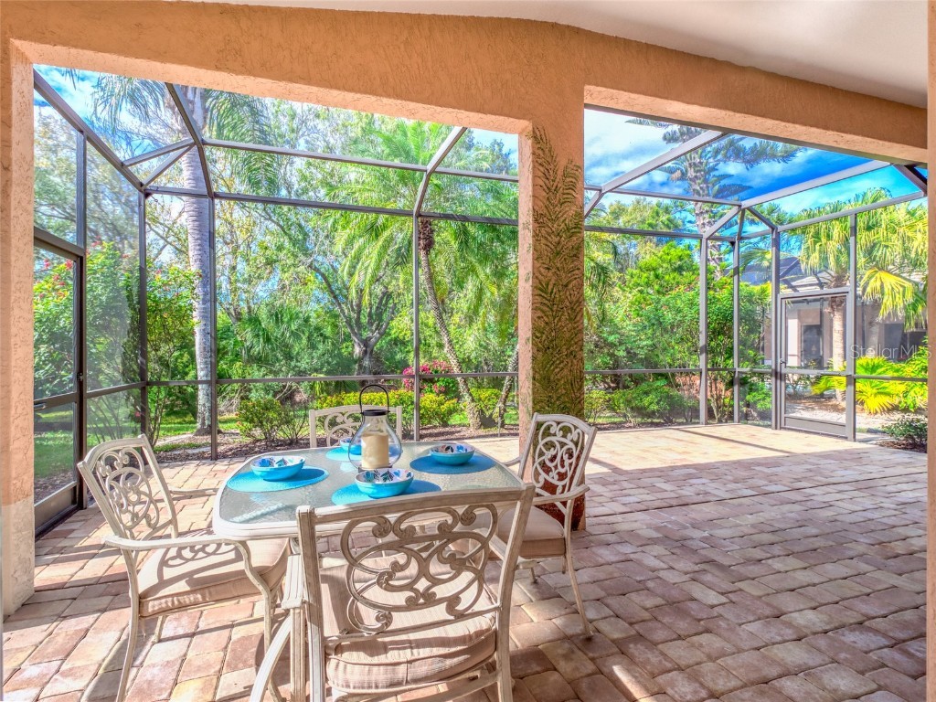 8408 Whispering Woods Court Lakewood Ranch FL 34202 - LAKE UIHLEIN A4676527 image25