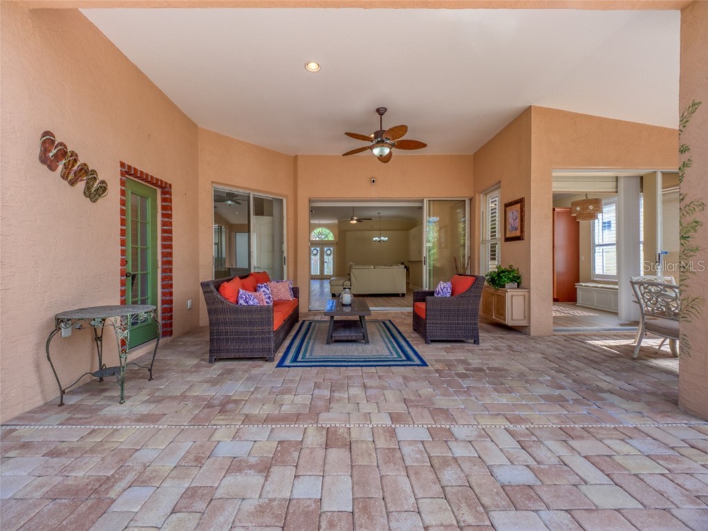 8408 Whispering Woods Court Lakewood Ranch FL 34202 - LAKE UIHLEIN A4676527 image28