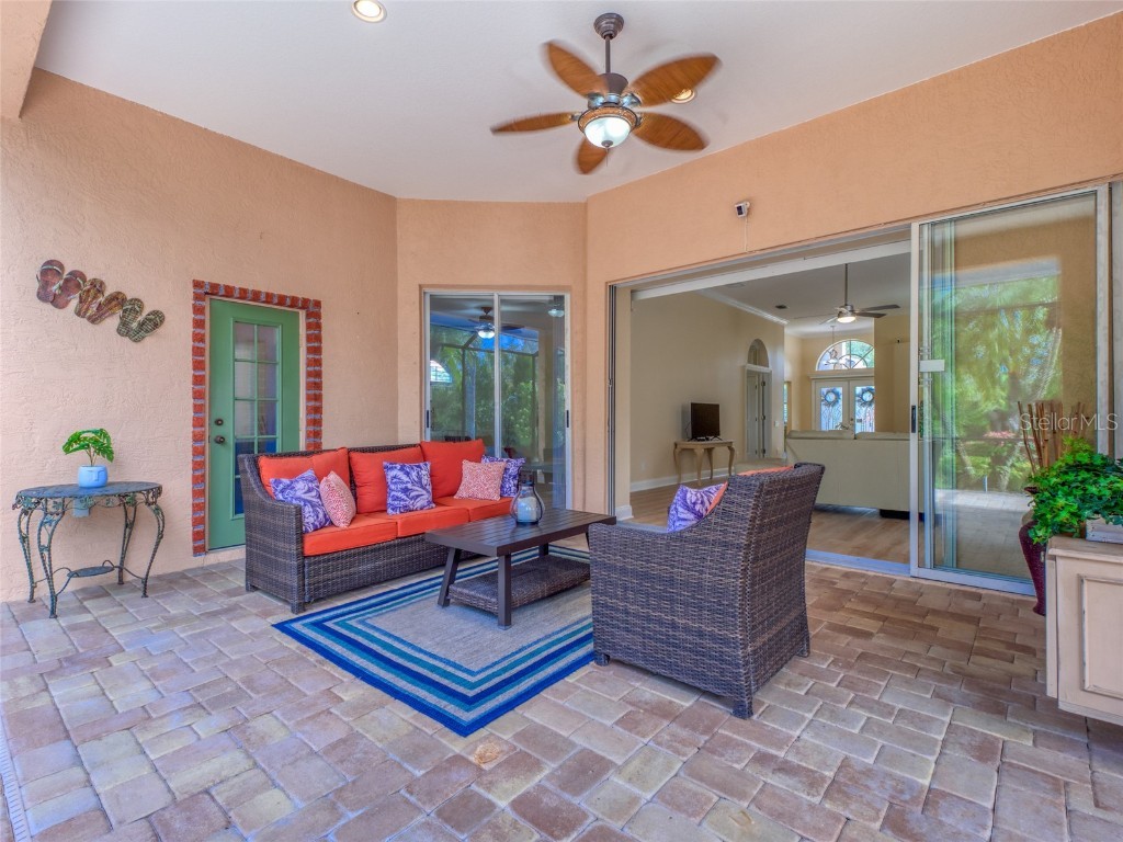 8408 Whispering Woods Court Lakewood Ranch FL 34202 - LAKE UIHLEIN A4676527 image29