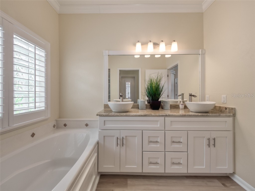 8408 Whispering Woods Court Lakewood Ranch FL 34202 - LAKE UIHLEIN A4676527 image47