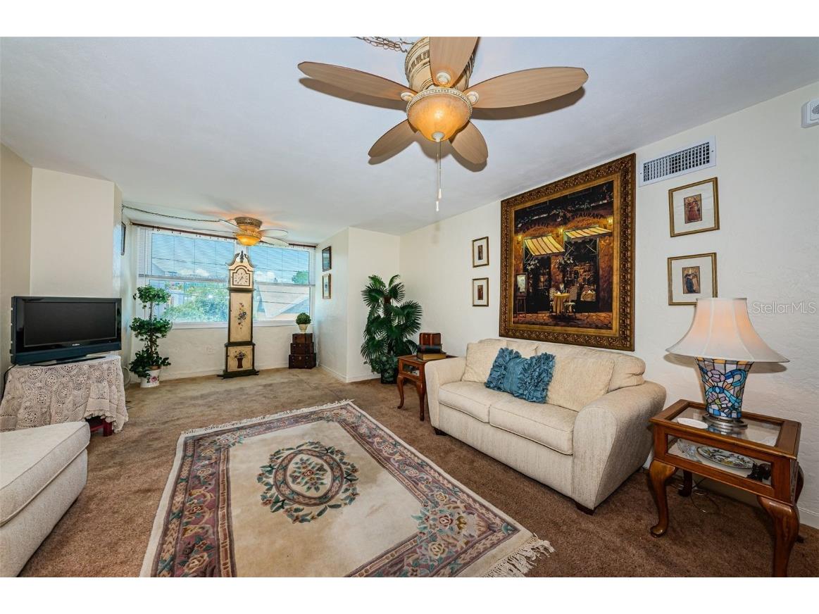 841 4th Avenue N #21 Saint Petersburg FL 33701 TB8395653 image13