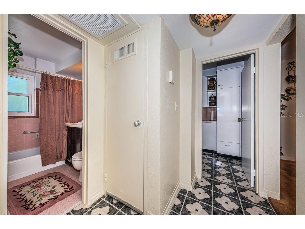 841 4th Avenue N #21 Saint Petersburg FL 33701 TB8395653 image25