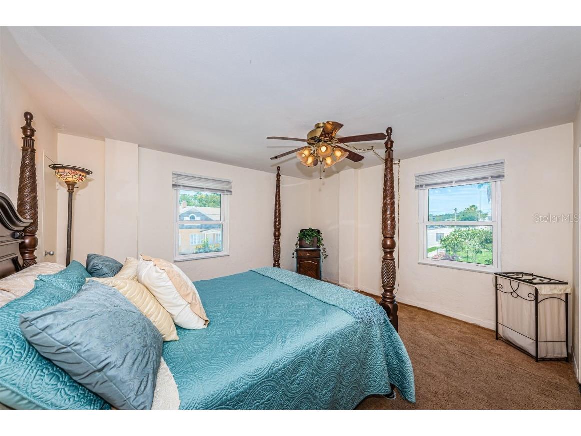 841 4th Avenue N #21 Saint Petersburg FL 33701 TB8395653 image28