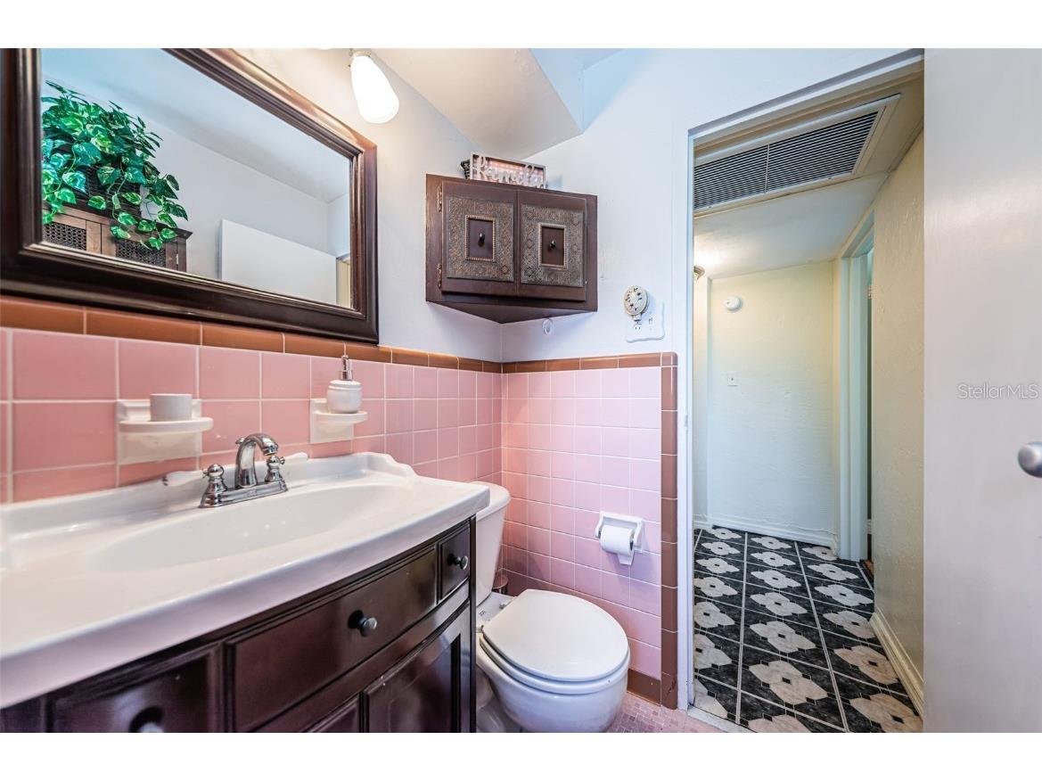 841 4th Avenue N #21 Saint Petersburg FL 33701 TB8395653 image29