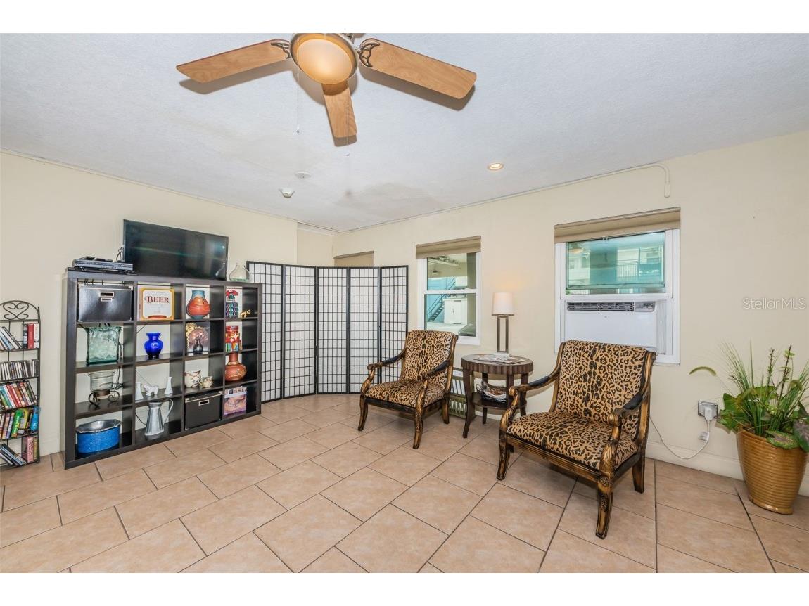 841 4th Avenue N #21 Saint Petersburg FL 33701 TB8395653 image35