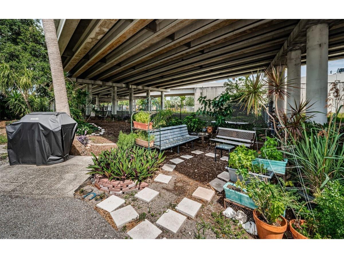 841 4th Avenue N #21 Saint Petersburg FL 33701 TB8395653 image50