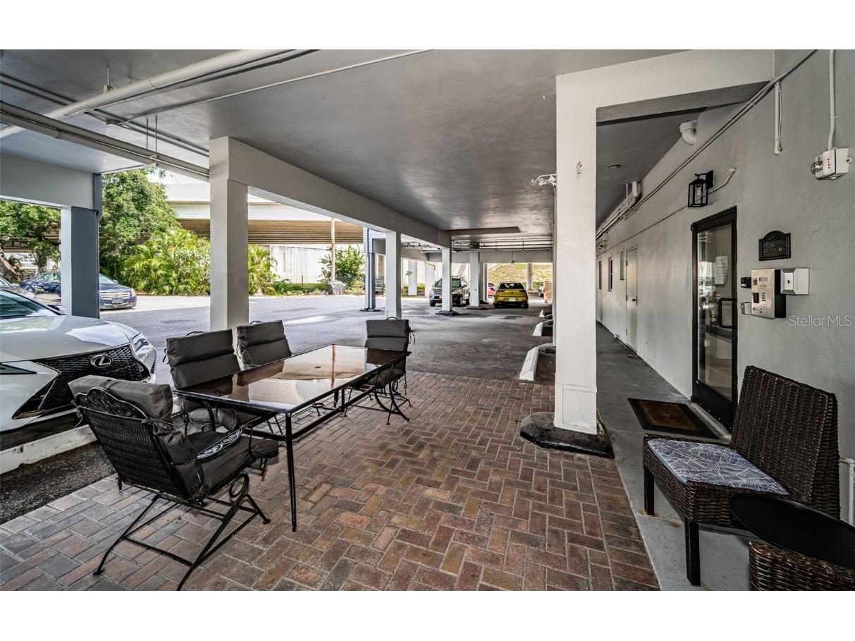 841 4th Avenue N #21 Saint Petersburg FL 33701 TB8395653 image52