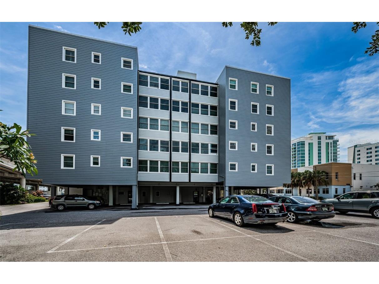 841 4th Avenue N #21 Saint Petersburg FL 33701 TB8395653 image63