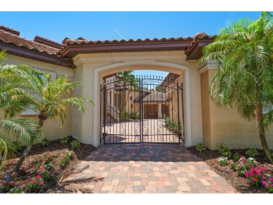 841 Ponce De Leon Drive Saint Petersburg FL 33715 - THE GRAND CANAL TB8392286 image2