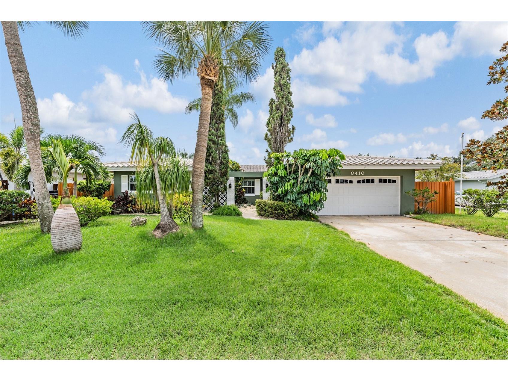 8410 Boulder Place Tampa FL 33615 TB8427085 image1