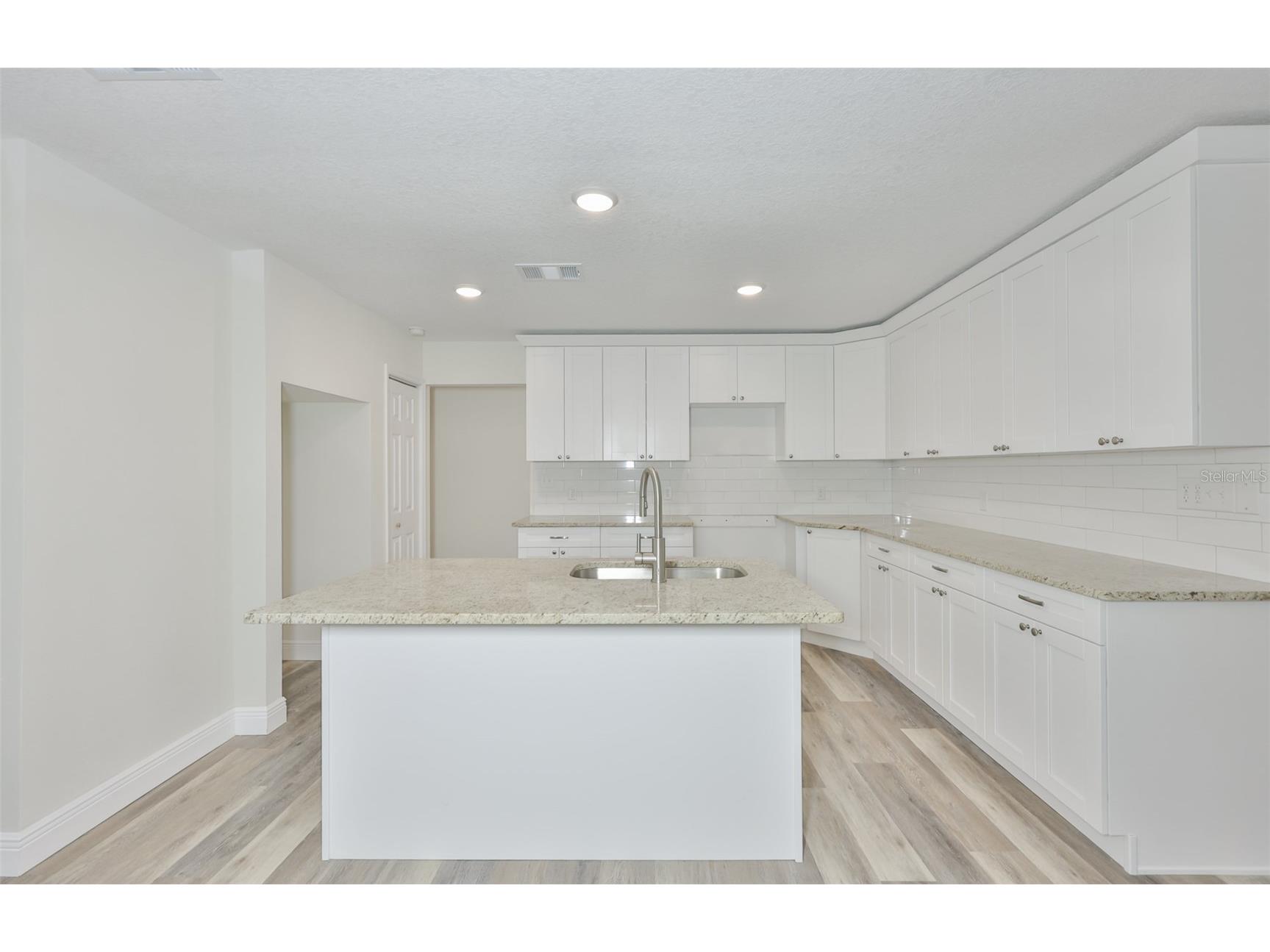 8410 Lava Place Tampa FL 33615 TB8510819 image12