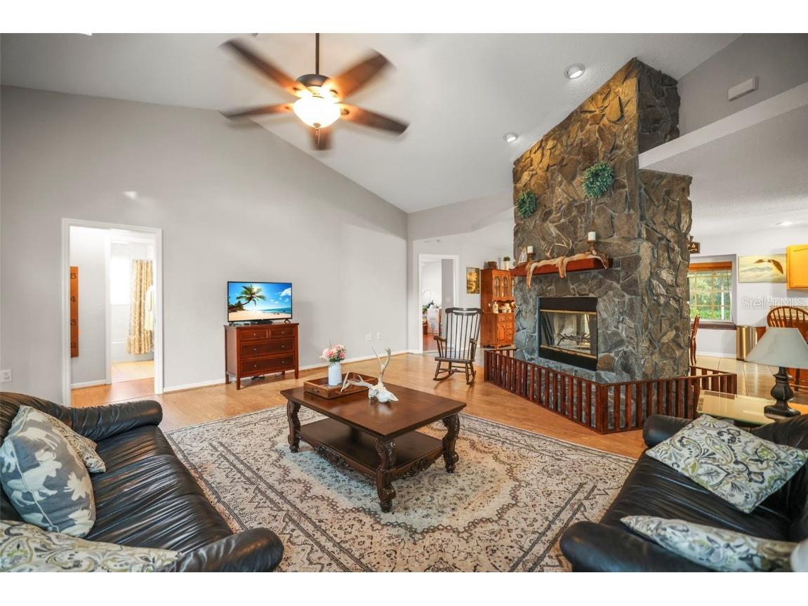 8412 Christopher Lane Weeki Wachee FL 34613 TB8453456 image4