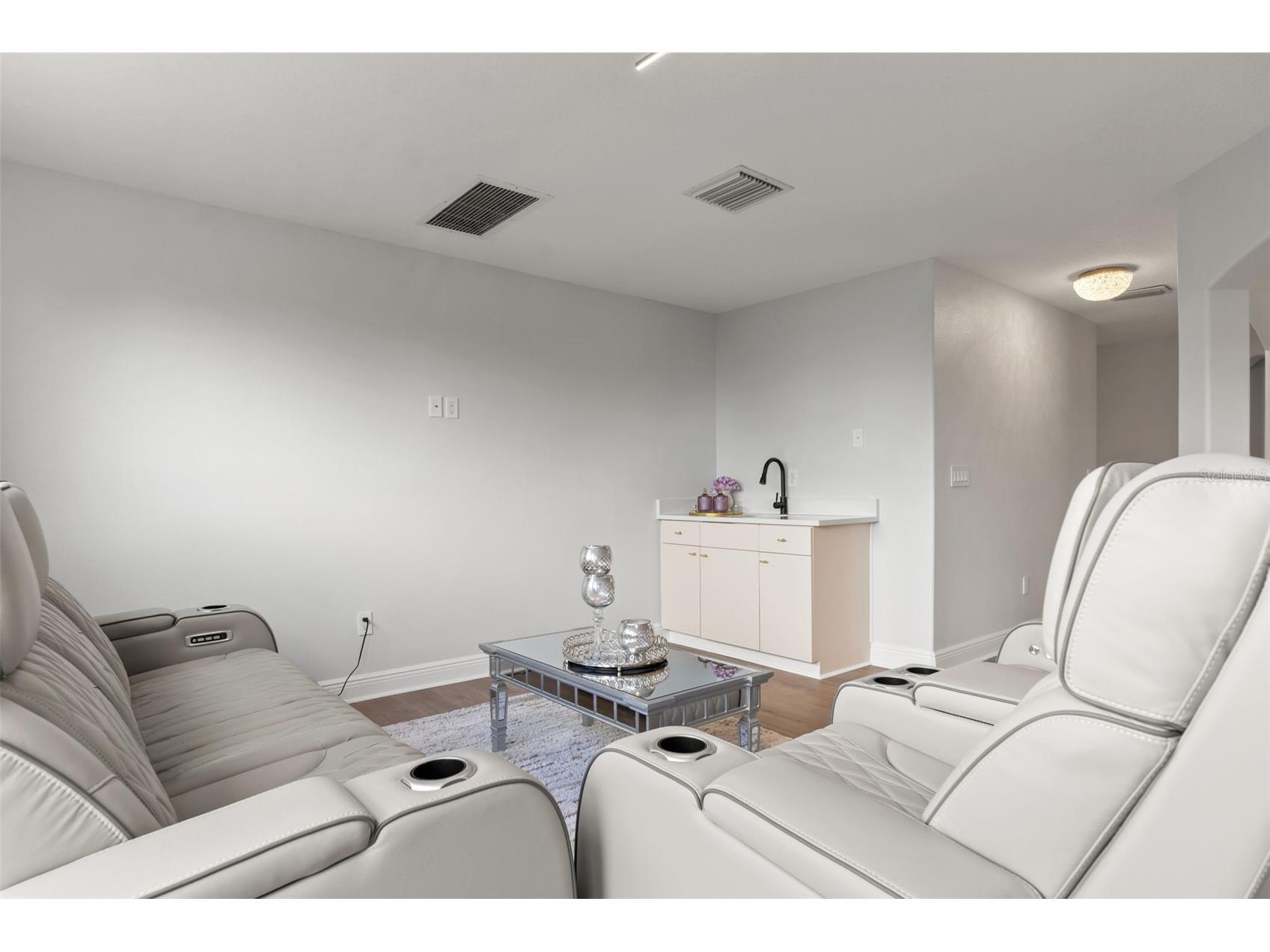 8412 Dunham Station Drive Tampa FL 33647 TB8520749 image63